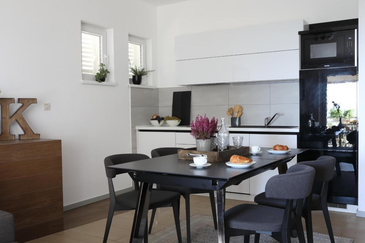 Pegasus Apartments & Rooms Makarska Exterior foto